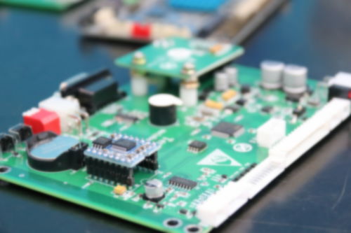 火力全開 智慧零售助推企業快速轉型升級——以計算機軟硬件及輔助設備零售為例